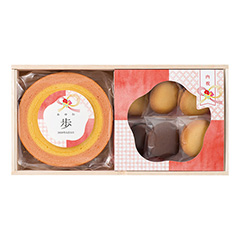 名入れ苺ミルクバウムクーヘン＆サンドクッキー6個(桐箱入り)